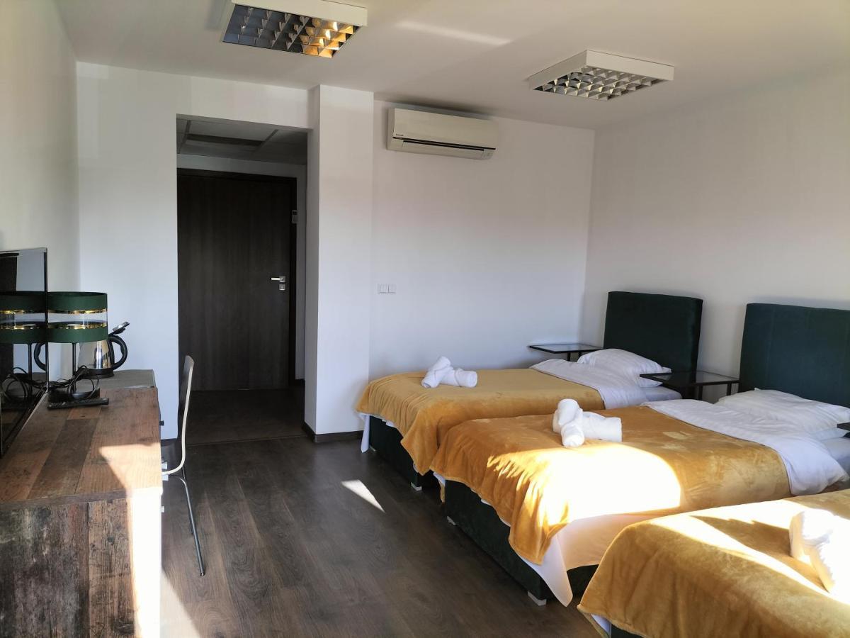 Hotel Swit Krasków Eksteriør bilde
